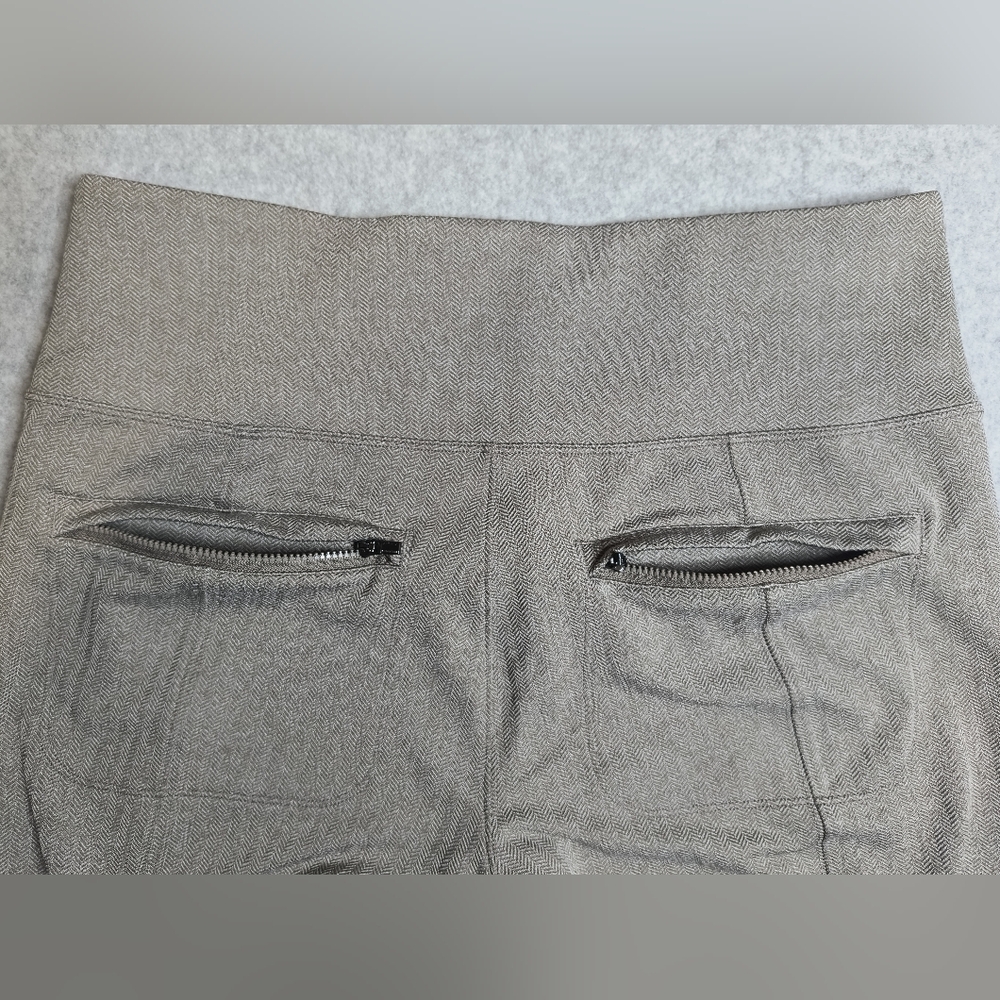 Women's Athleta Leggings - Picture 5 of 12